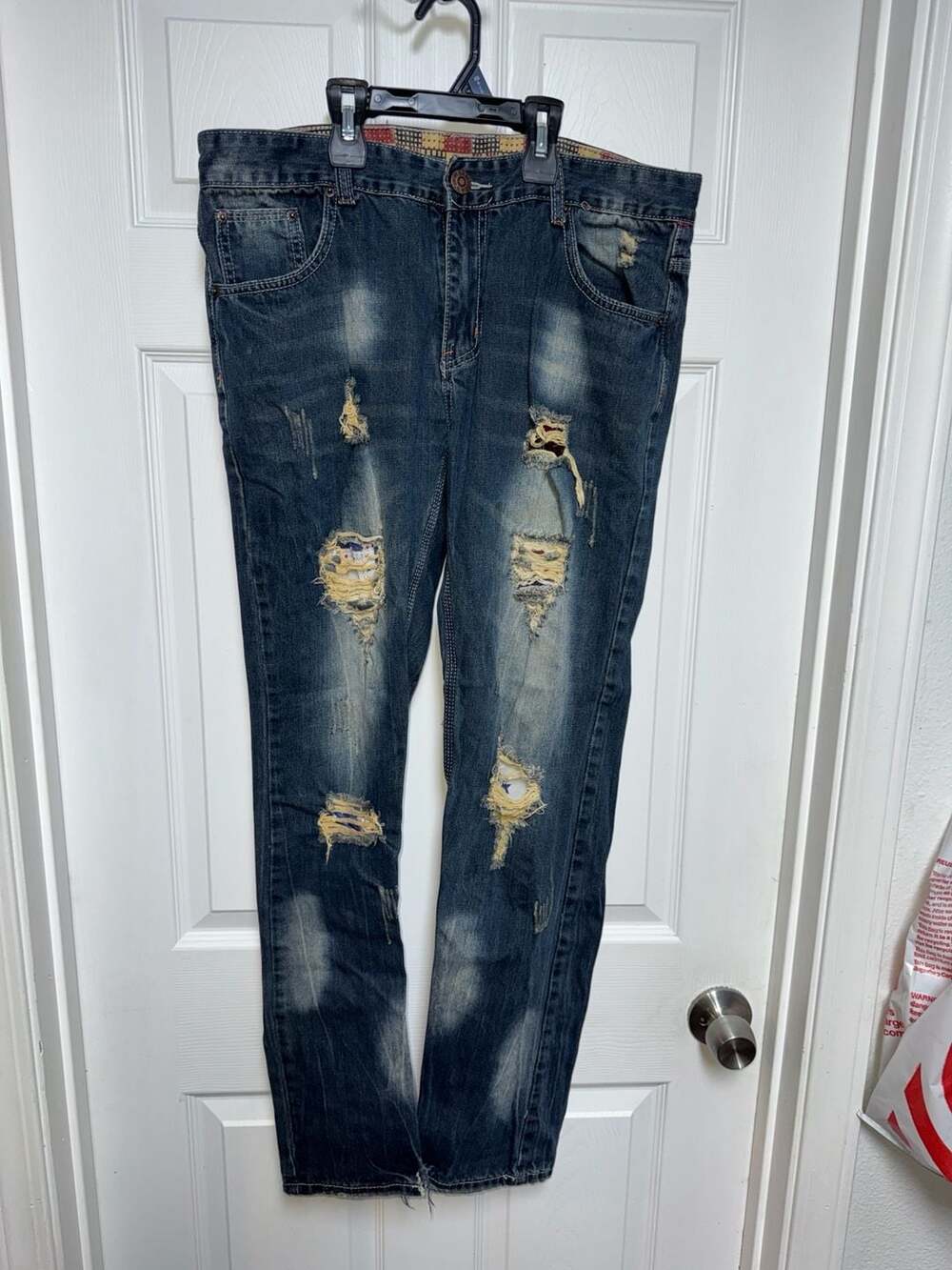 Fashion Collection Men's Distressed Ripped Straight Leg Jeans Size 34